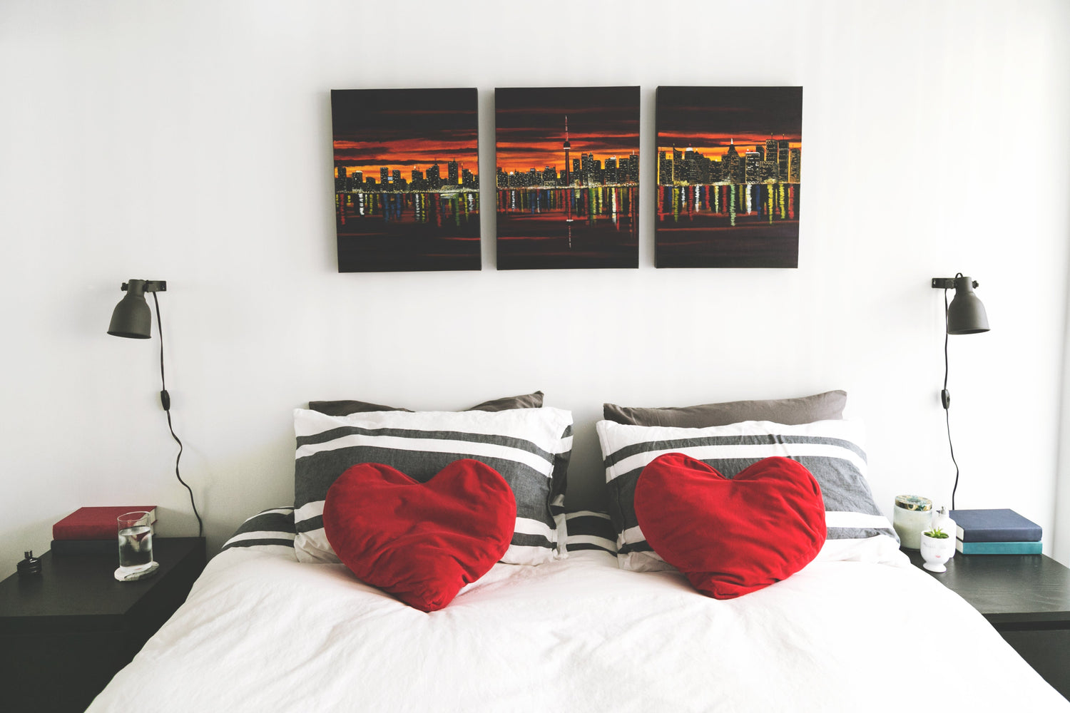 🛏️ Bedroom Decor